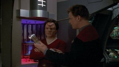 Assistir Jornada nas Estrelas: Voyager Temporada 4 Episódio 20 Online em HD