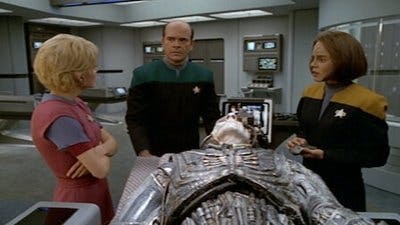 Assistir Jornada nas Estrelas: Voyager Temporada 3 Episódio 17 Online em HD