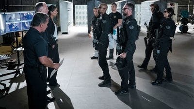 Assistir S.W.A.T.: Força de Intervenção Temporada 1 Episódio 2 Online em HD