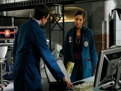 Assistir Bones Temporada 2 Episódio 20 Online em HD