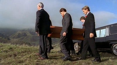 Assistir Arquivo Roswell Temporada 2 Episódio 17 Online em HD