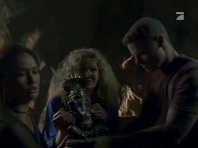 Assistir Caçadora de Relíquias Temporada 3 Episódio 12 Online em HD
