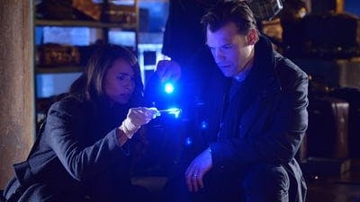 Assistir The Strain Temporada 1 Episódio 2 Online em HD