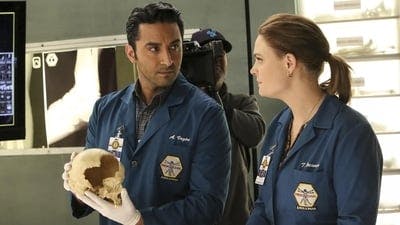 Assistir Bones Temporada 11 Episódio 18 Online em HD