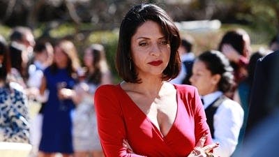 Assistir A Rainha do Sul Temporada 1 Episódio 10 Online em HD