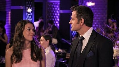 Assistir Younger: 40 é o Novo 20 Temporada 5 Episódio 9 Online em HD