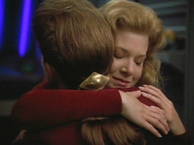 Assistir Jornada nas Estrelas: Voyager Temporada 4 Episódio 2 Online em HD