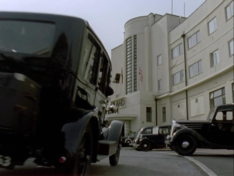 Assistir Agatha Christie’s Poirot Temporada 5 Episódio 8 Online em HD