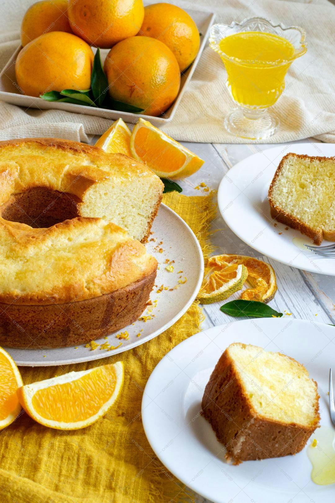 Bolo de laranja com calda e fatias