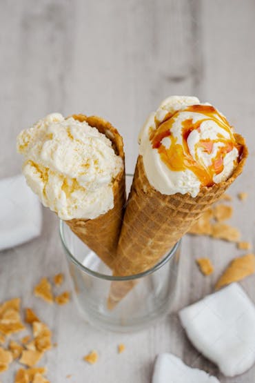 Sorvete De Coco Com Calda