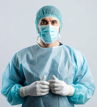 Médico em traje cirúrgico completo, com máscara e luvas, postura confiante, fundo branco 10