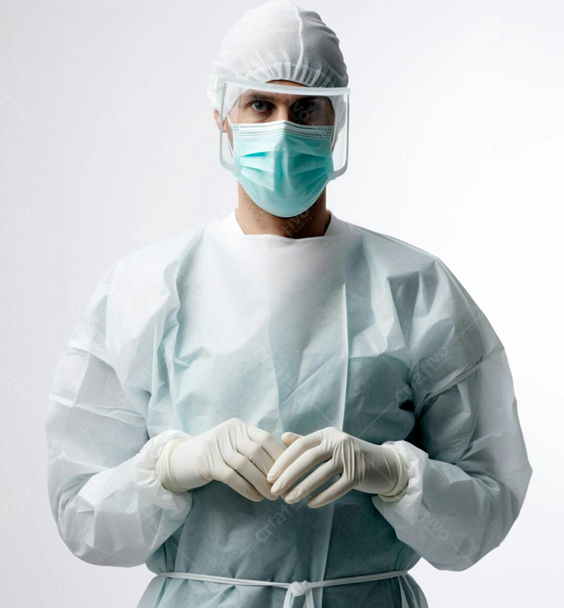 Profissional de saúde em uniforme completo