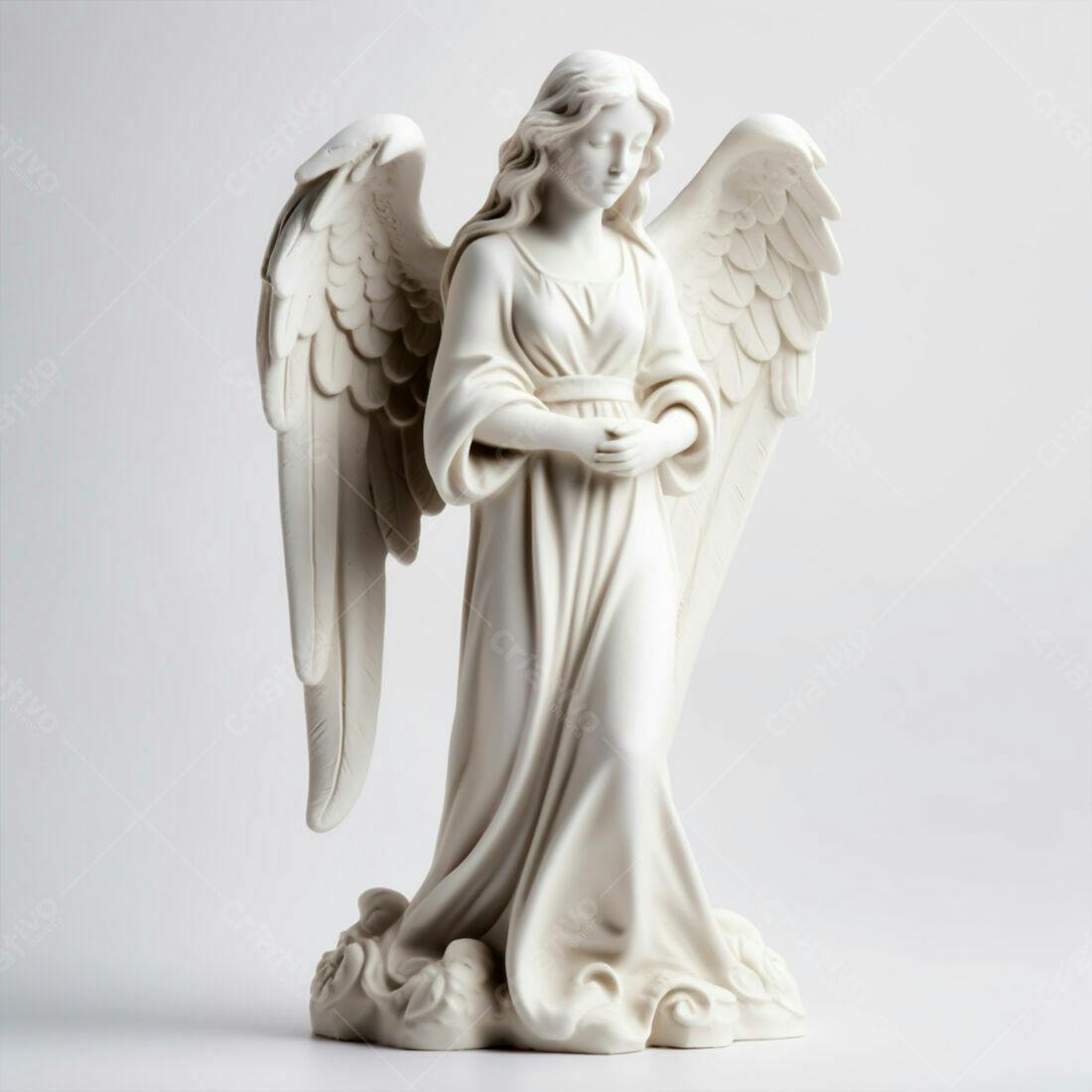 Estátua de anjo branco em pose orante