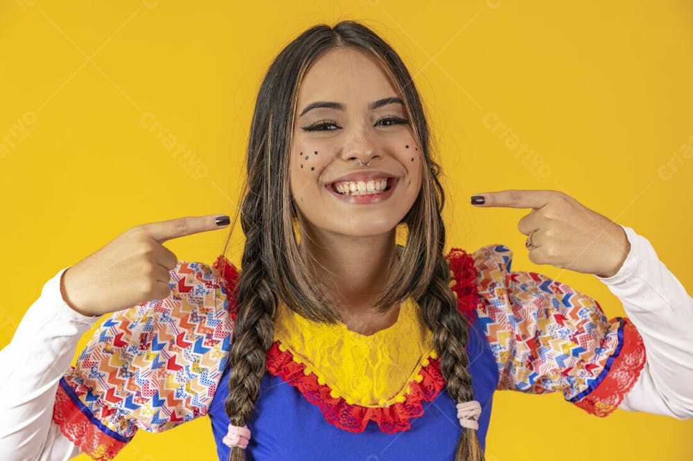 Mulher Bonita Com Pintas Na Bochecha Festa Junina Ou Julina 1