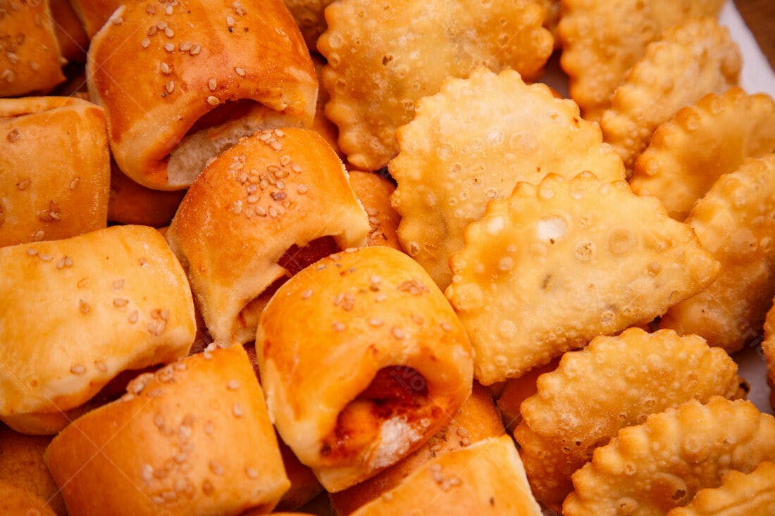 Salgados assados e fritos deliciosos