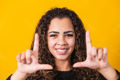 Mulher Com Camera Fotografica No Tripé 4