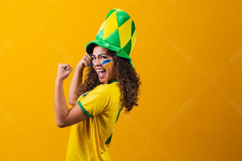 Mulher comemorando futebol torcedora brasil copa do mundo 12