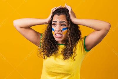 Mulher Torcedora Brasil Copa Do Mundo Preocupada 3