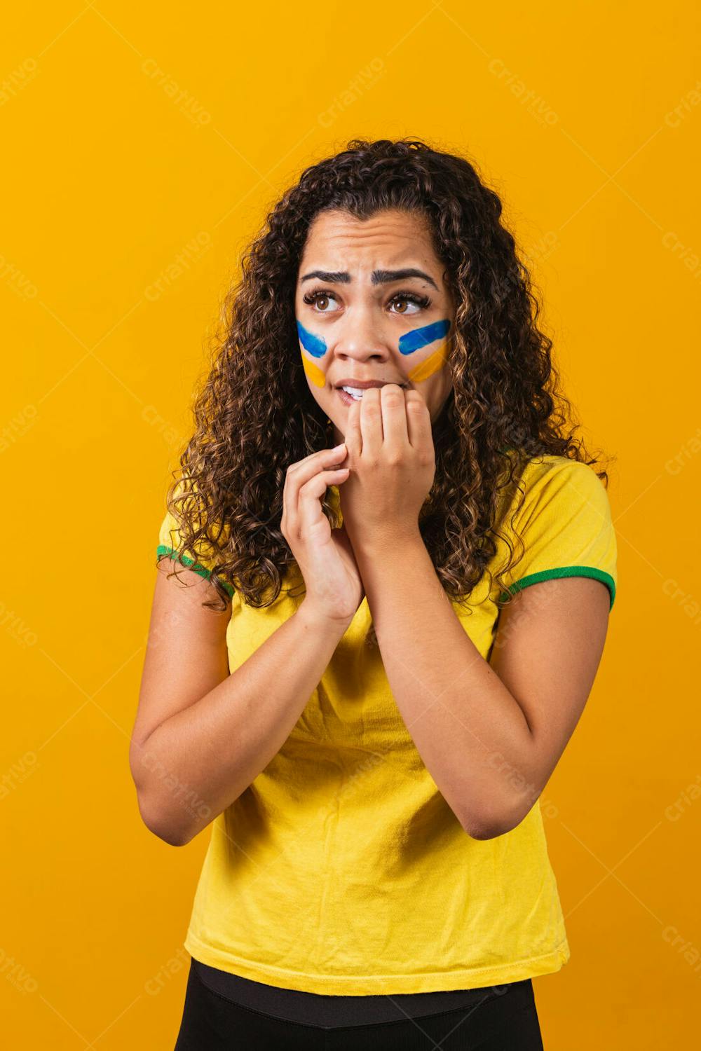 Mulher Torcedora Brasil Copa Do Mundo Preocupada 5