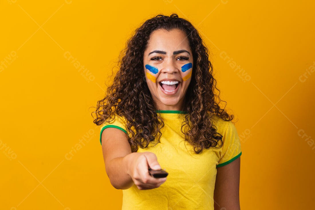Torcedora brasileira com controle remoto