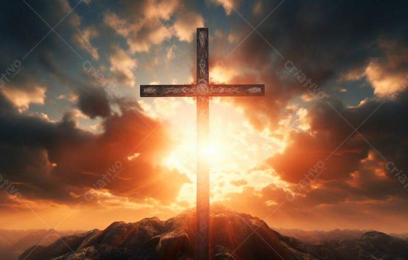 Imagem de cruz no topo da colina com raio solar de um lindo pôr do sol 80