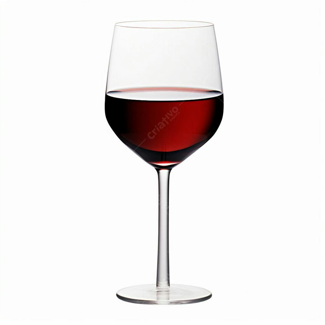 Taça de vinho tinto sobre fundo branco