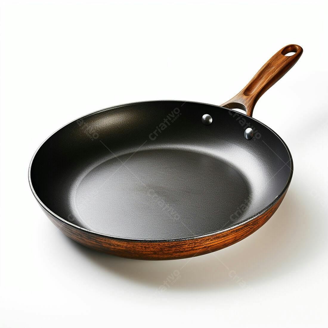 Fritadeira antiaderente marrom e preta