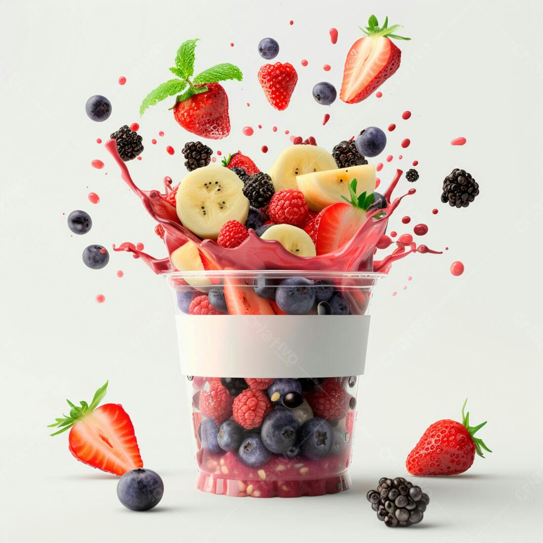 Smoothie de frutas vermelhas com banana e mirto
