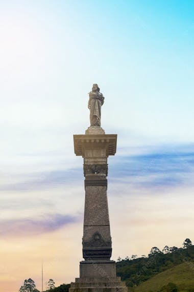 Imagem fotografia estátua tiradentes inconfidentes ouro preto minas gerais brasil