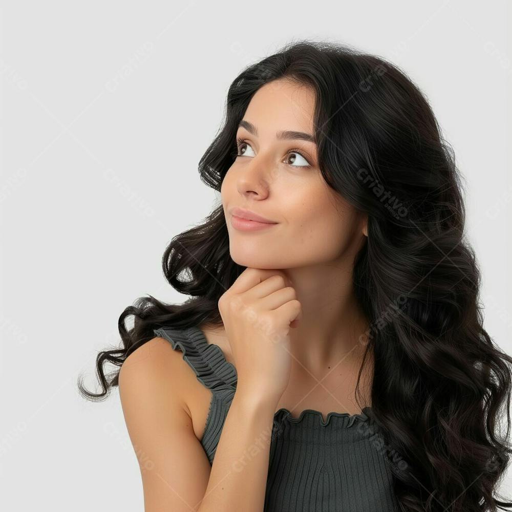 MULHER OLHANDO PARA CIMA