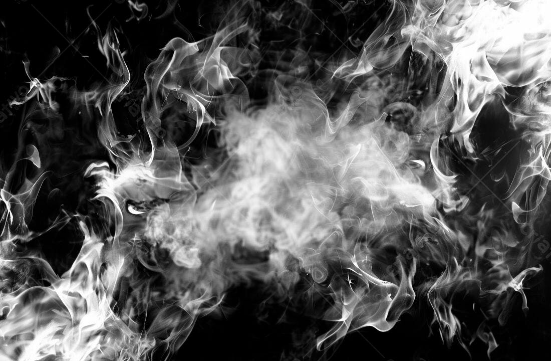 Nuvens de fumaça branca e preta