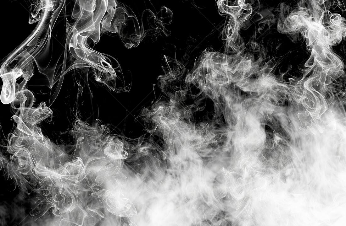 Nuvens de fumaça branca e cinza fundo preto