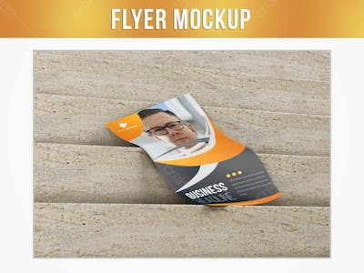 Flyer Na Escada De Granito Mockup 