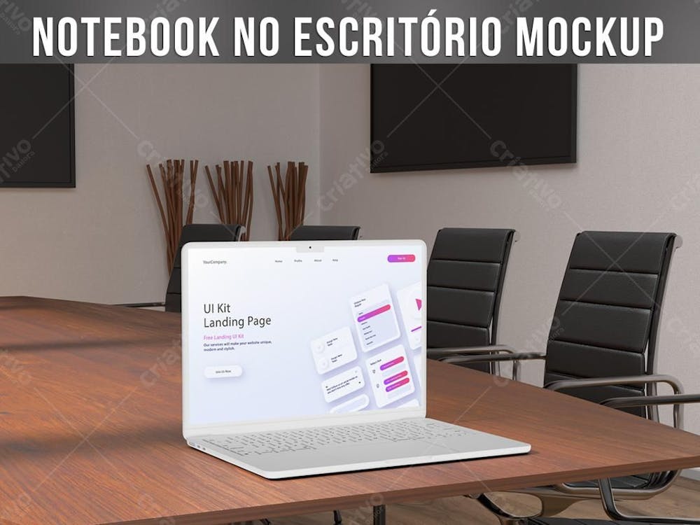 Notebook No Escritório Mockup 