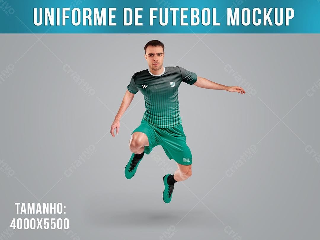 Mockup Uniforme Futebol Verde: Modelo Masculino em Salto