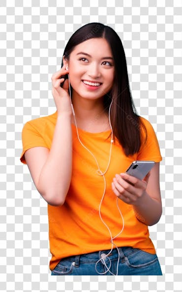 Png uma mulher asiatica bonita e alegre segurando o smartphone