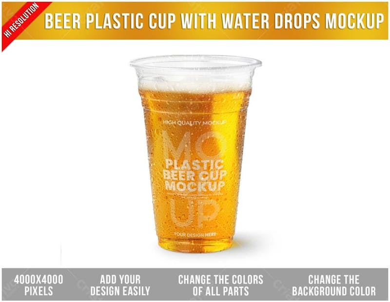 Copo de plástico de cerveja com gotas mockup
