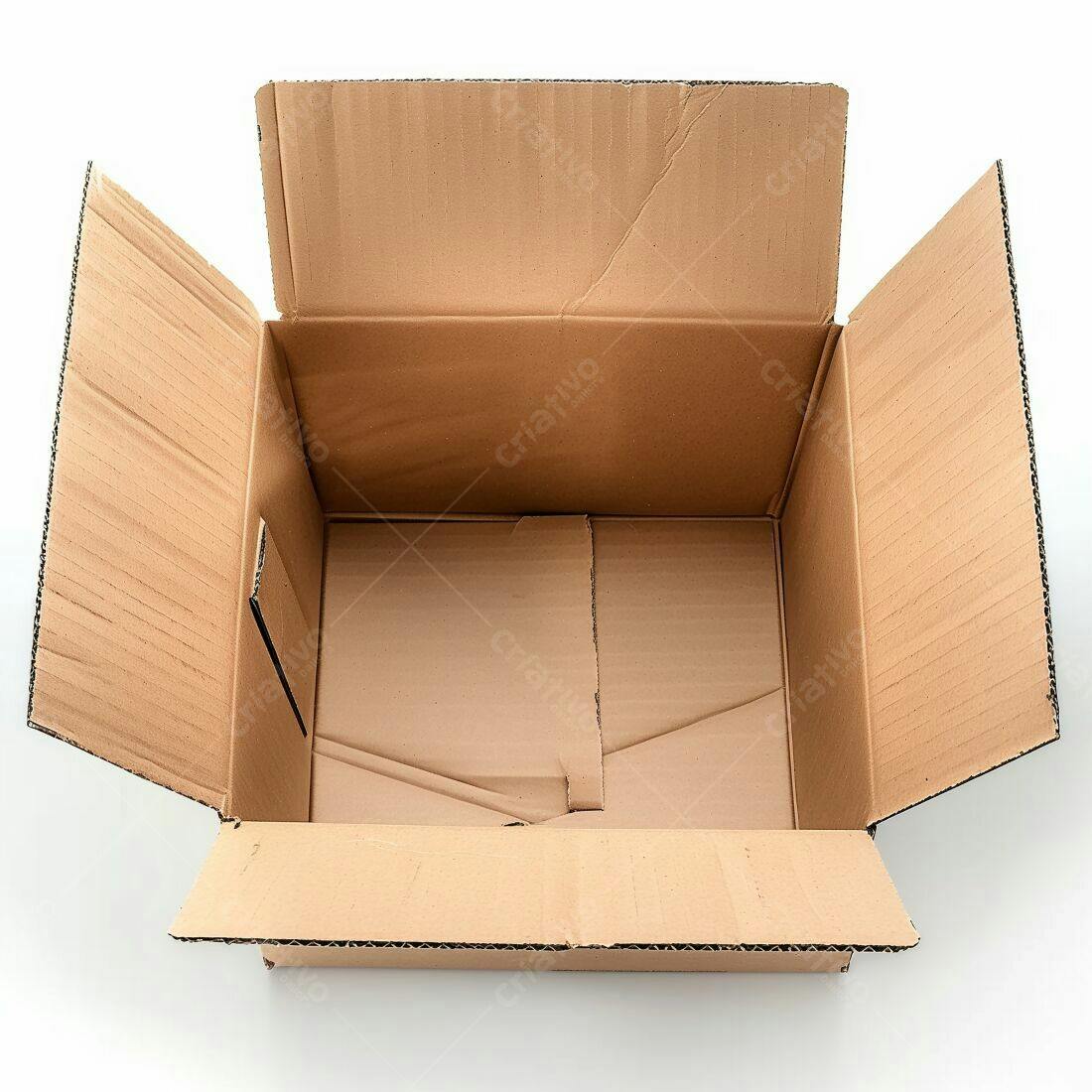Caixa de papelão vazia aberta