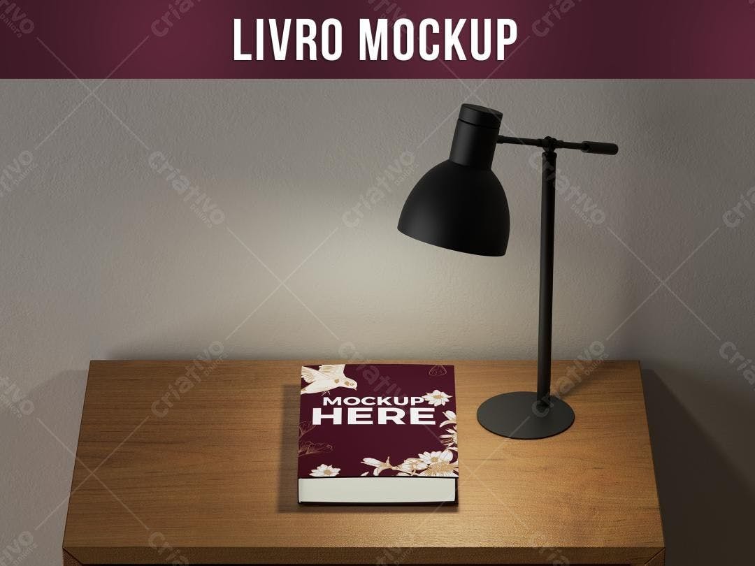 Mockup de Livro com Design Floral em Mesa de Madeira