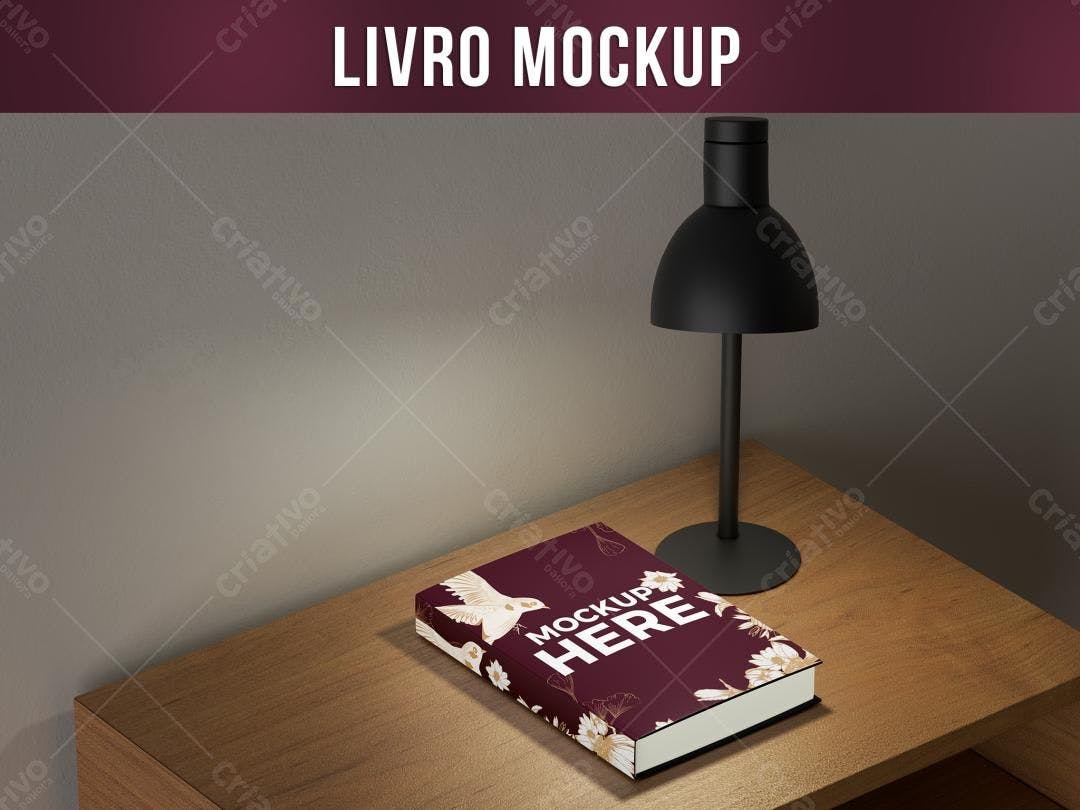 Mockup de Livro com Design Floral em Mesa de Madeira