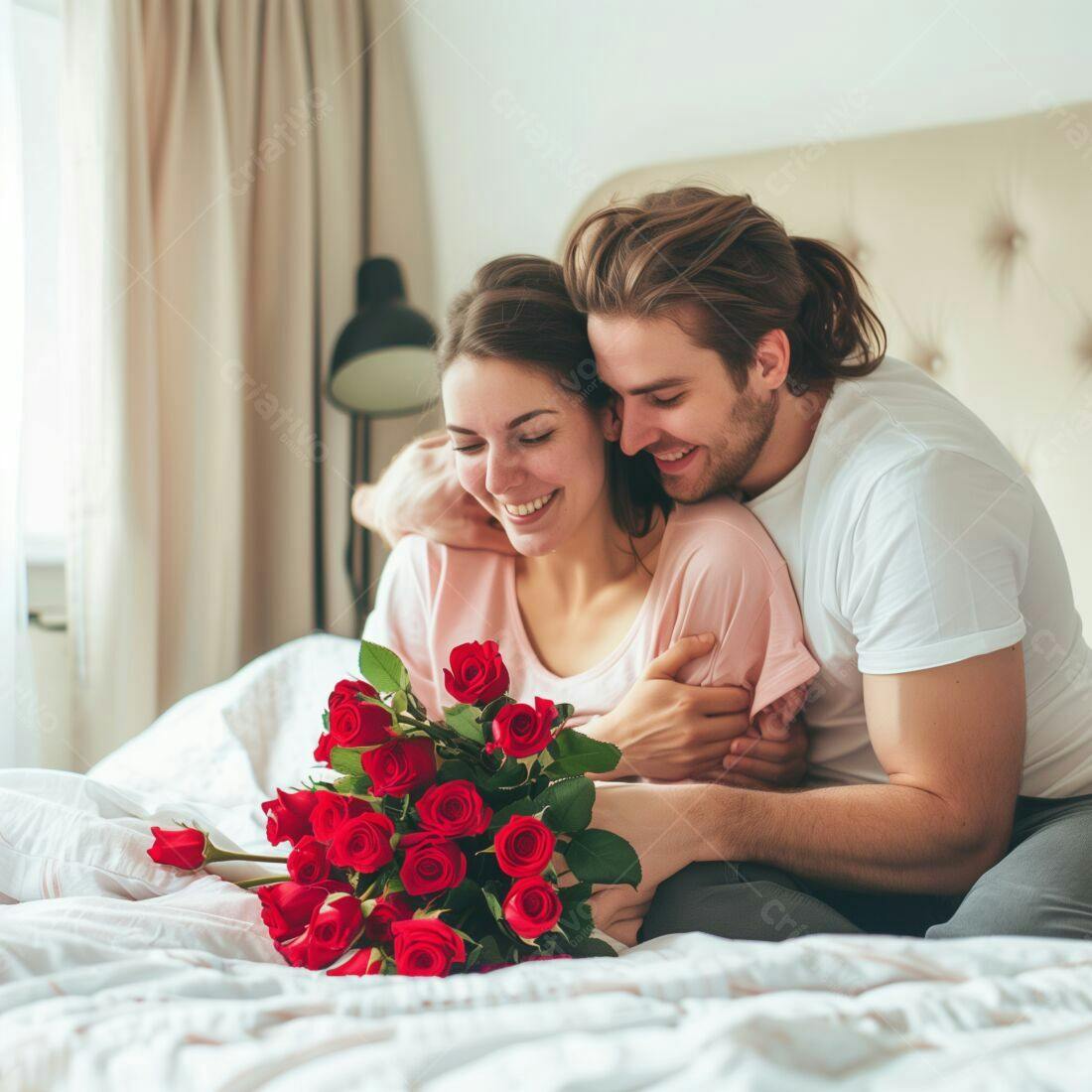 Casal apaixonado com rosas vermelhas na cama