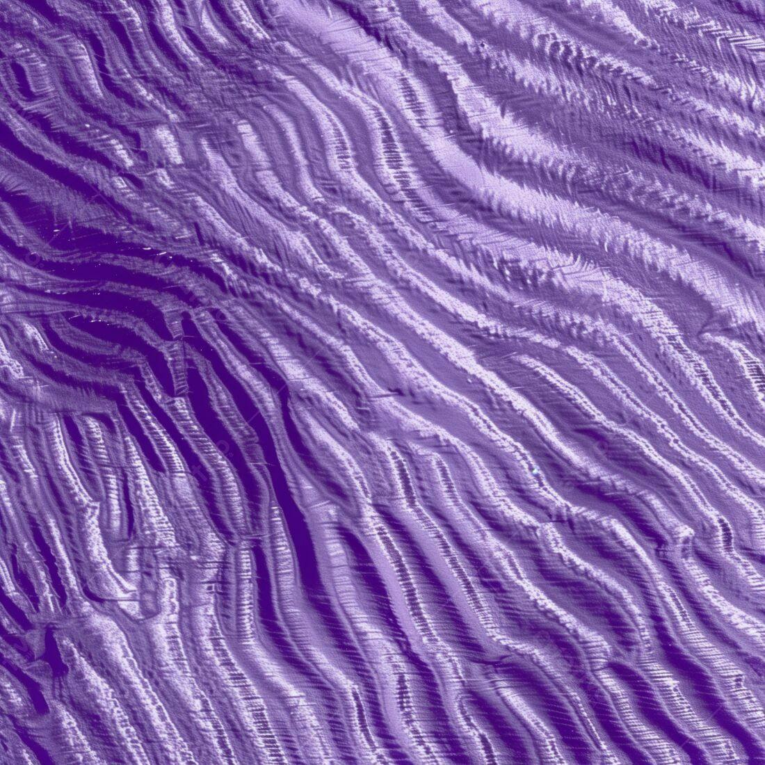 Textura em tons roxos com padrão ondulado