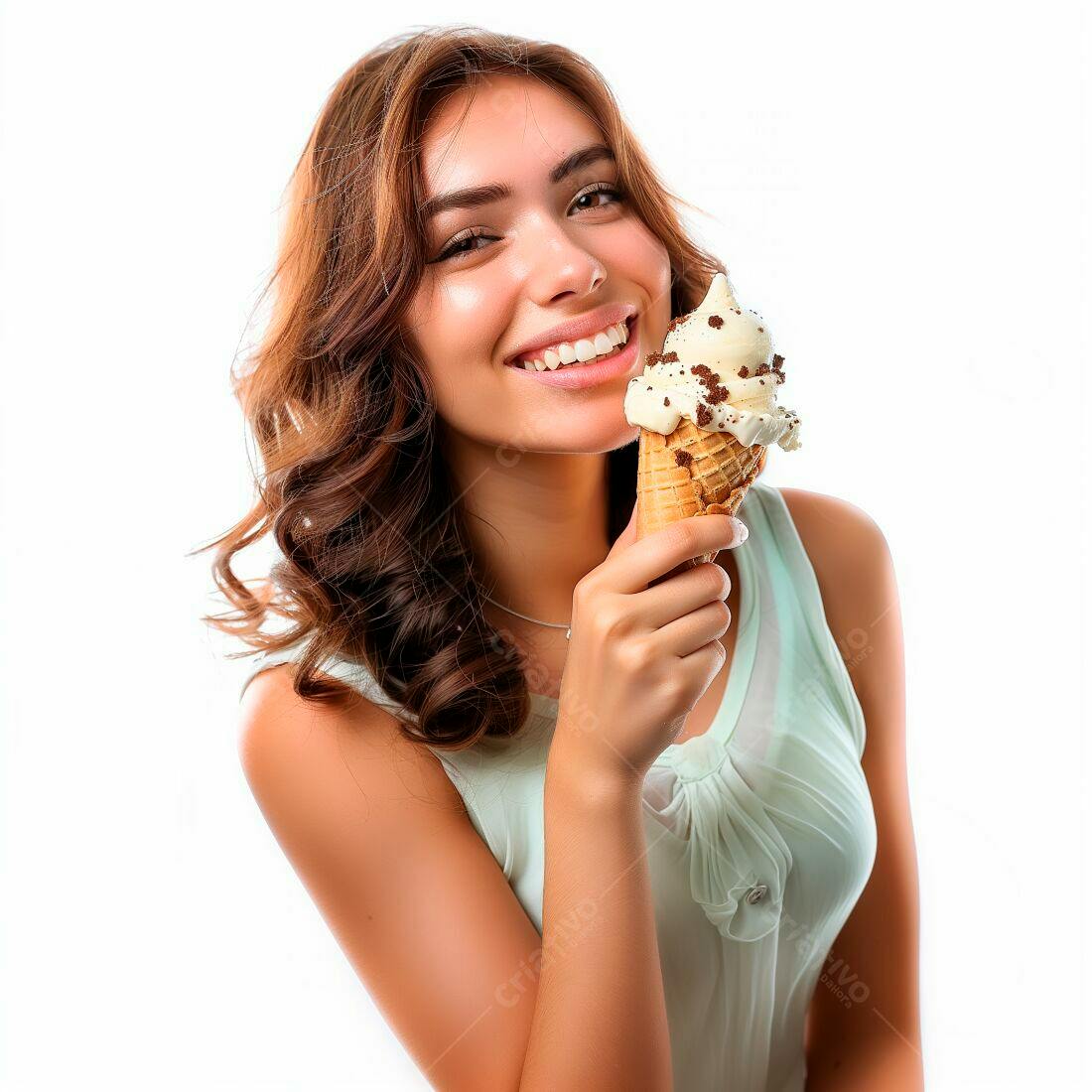 Sorvete de baunilha com chocolate mulher feliz