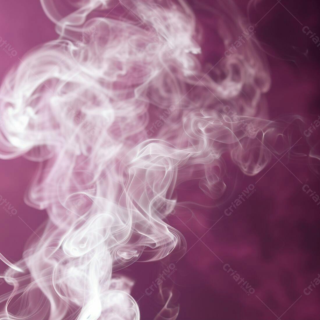 Nuvens de fumaça branca em fundo roxo