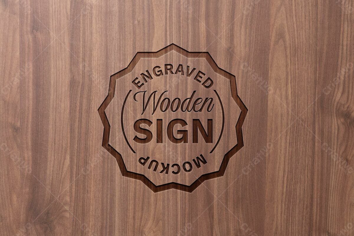 Mockup de Placa de Madeira Gravada PSD Editável