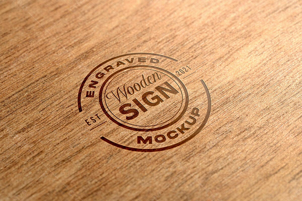 Mockup Placa de Madeira Gravada PSD Editável