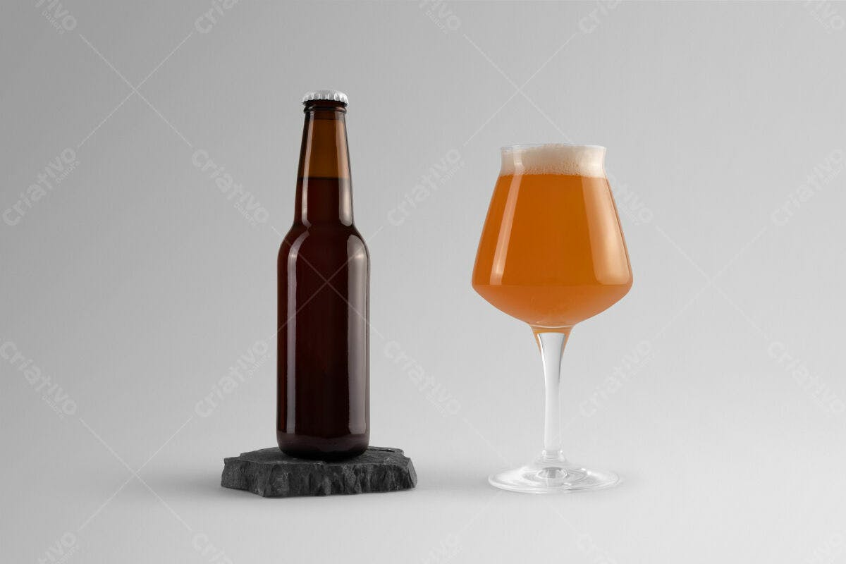 Mockup Garrafa e Taça de Cerveja PSD Editável