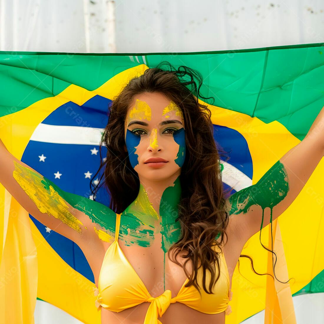 Mulher com pintura corporal verde e amarela segurando a bandeira do Brasil