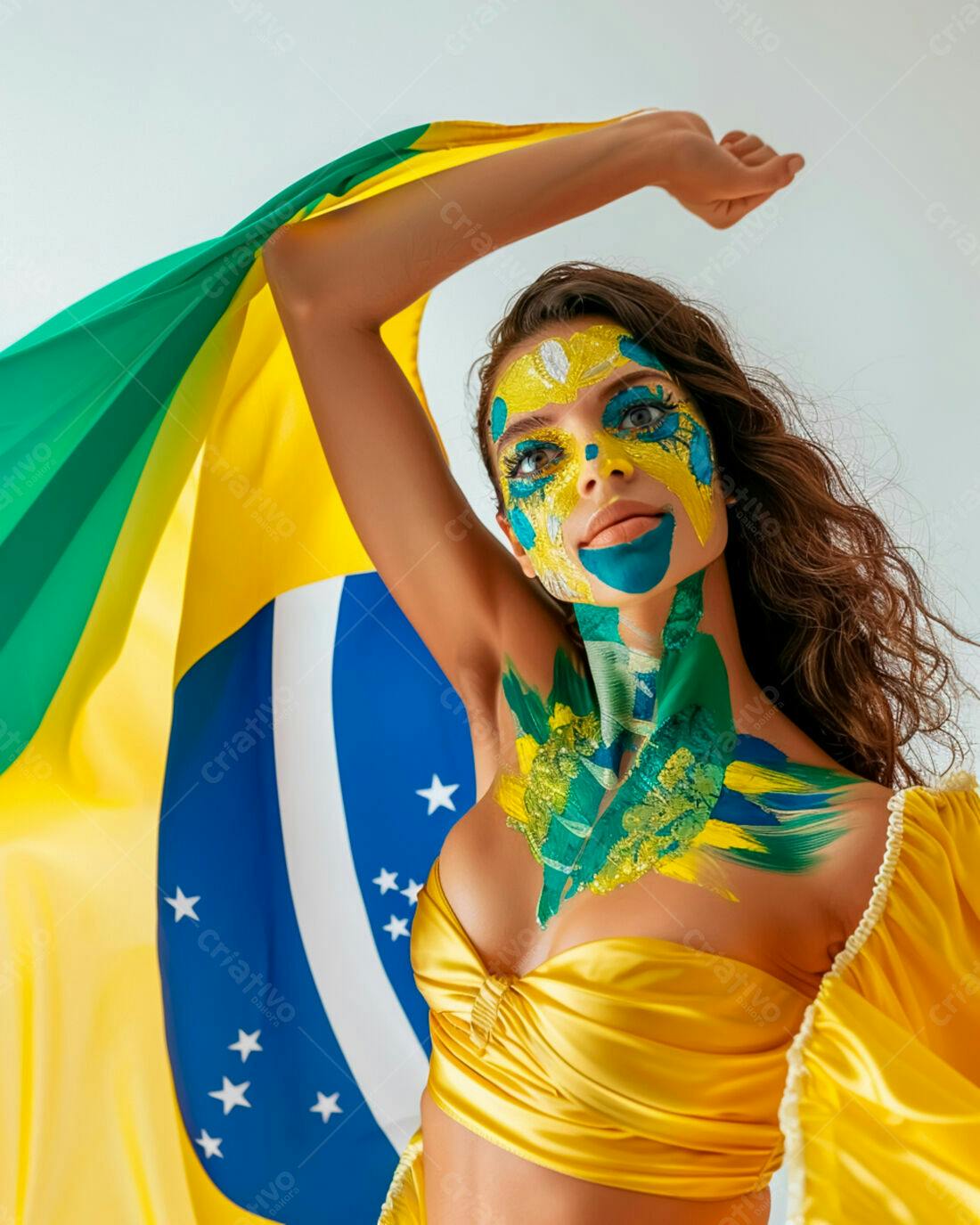 Modelo com pintura facial verde amarela e bandeira do Brasil