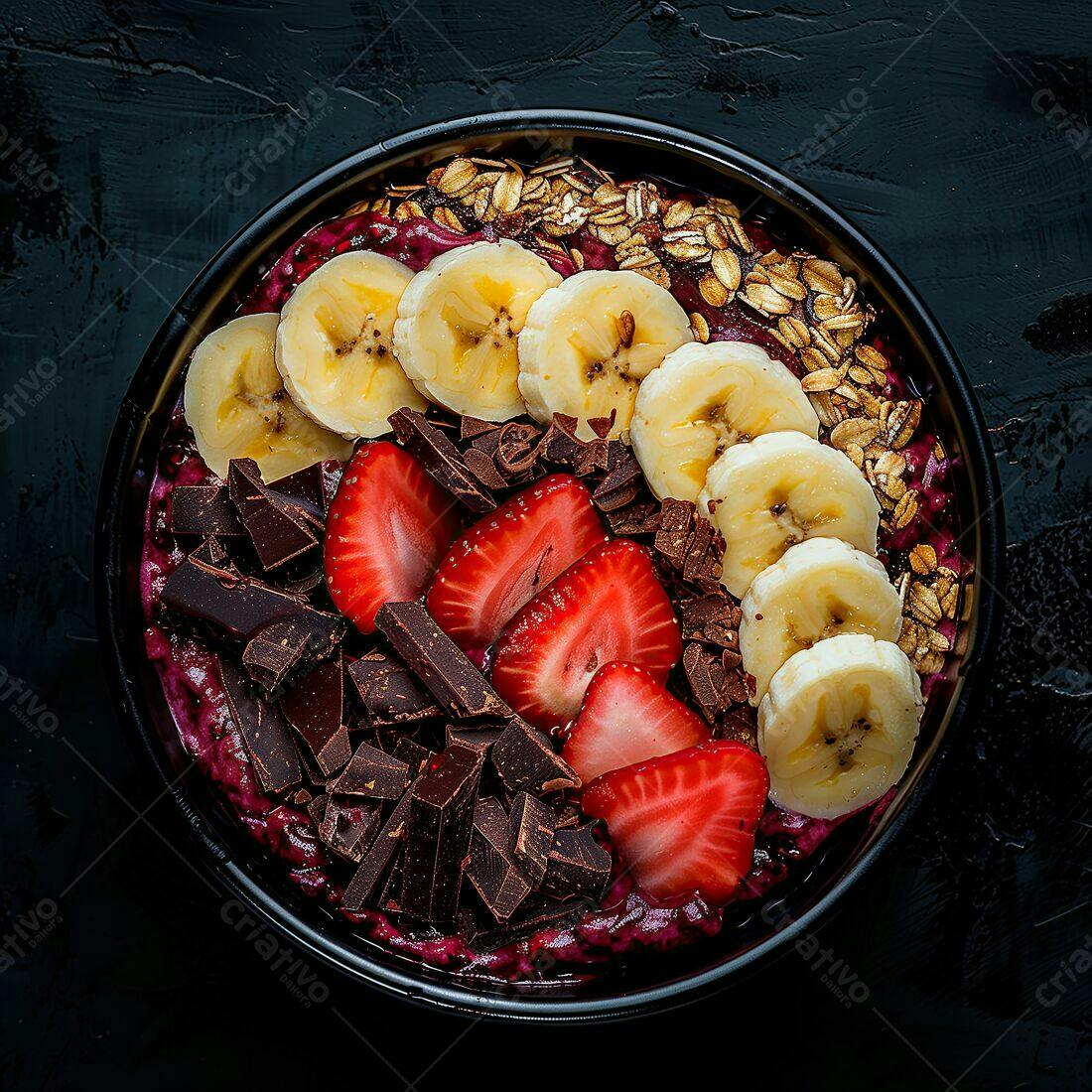 Açaí Bowl com Banana Morango e Chocolate